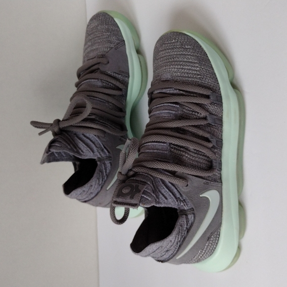 Nike KD 10Cool Grey Igloo GS 7.5 - Picture 3 of 9